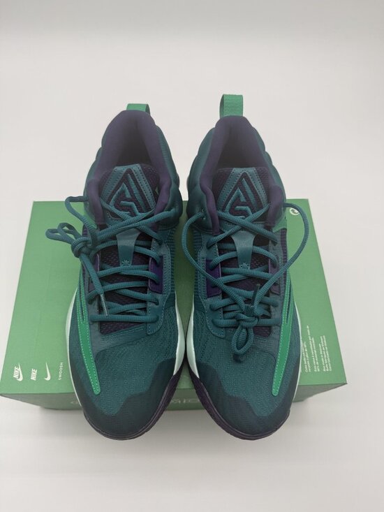 New Nike Giannis Immortality 3 Shoes Mens Size 12 Green Basketball DZ7533 301